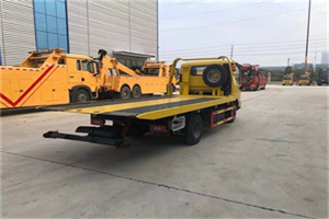 赞皇非事故拖车